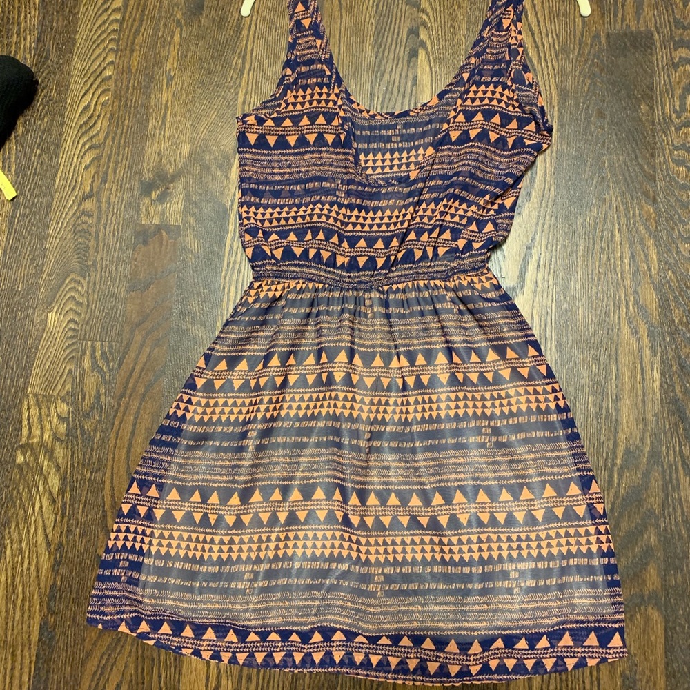 Patterned Dress - Picture 3 of 5